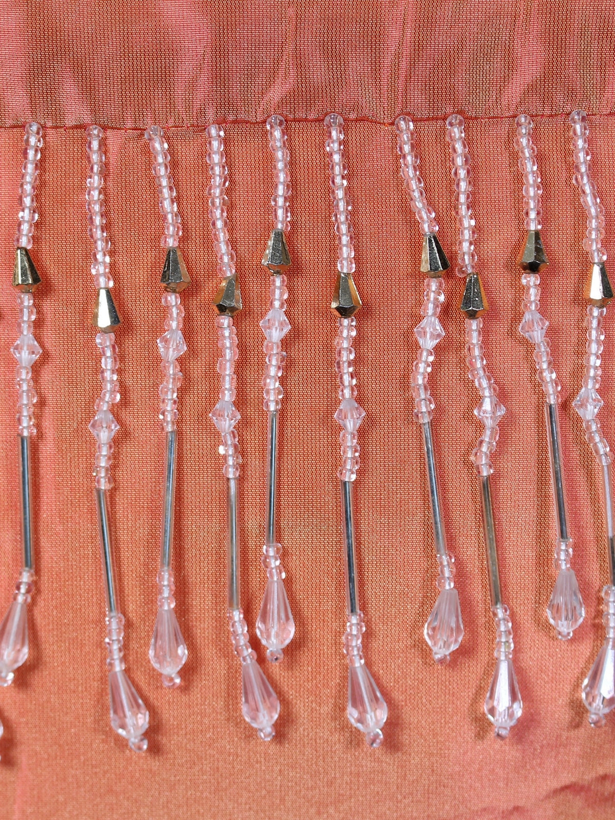 Turuncu Vurgu – Taş Detaylı İpek Tafta Kırlent Kılıfı