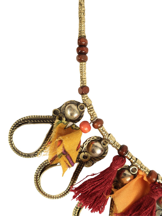 Bohem Püskül – Zincirli ve Beyaz Taşlı Kısa Kolye