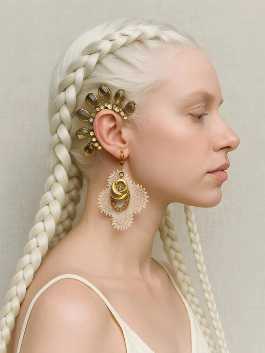 Solin – Gold Rose and Lace Calm Earring