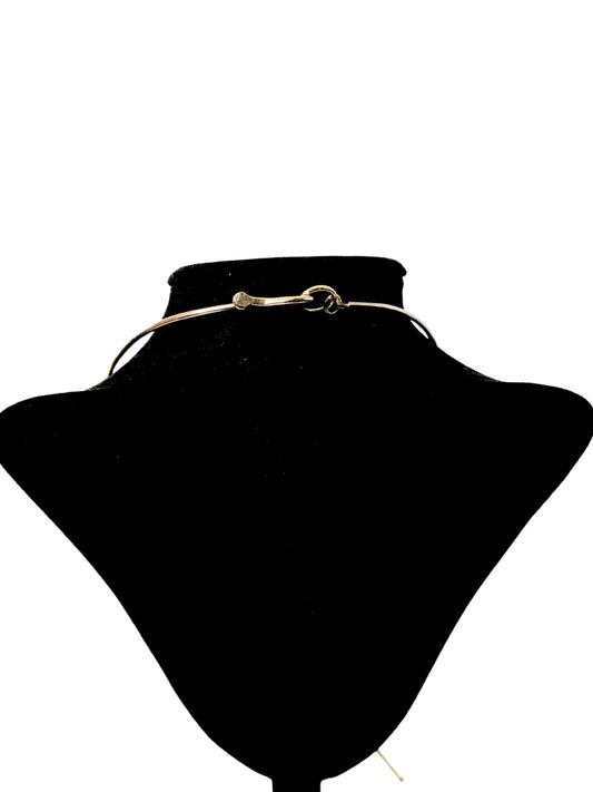 Işık Yıldızı – İnci Detaylı Pirinç Kolye