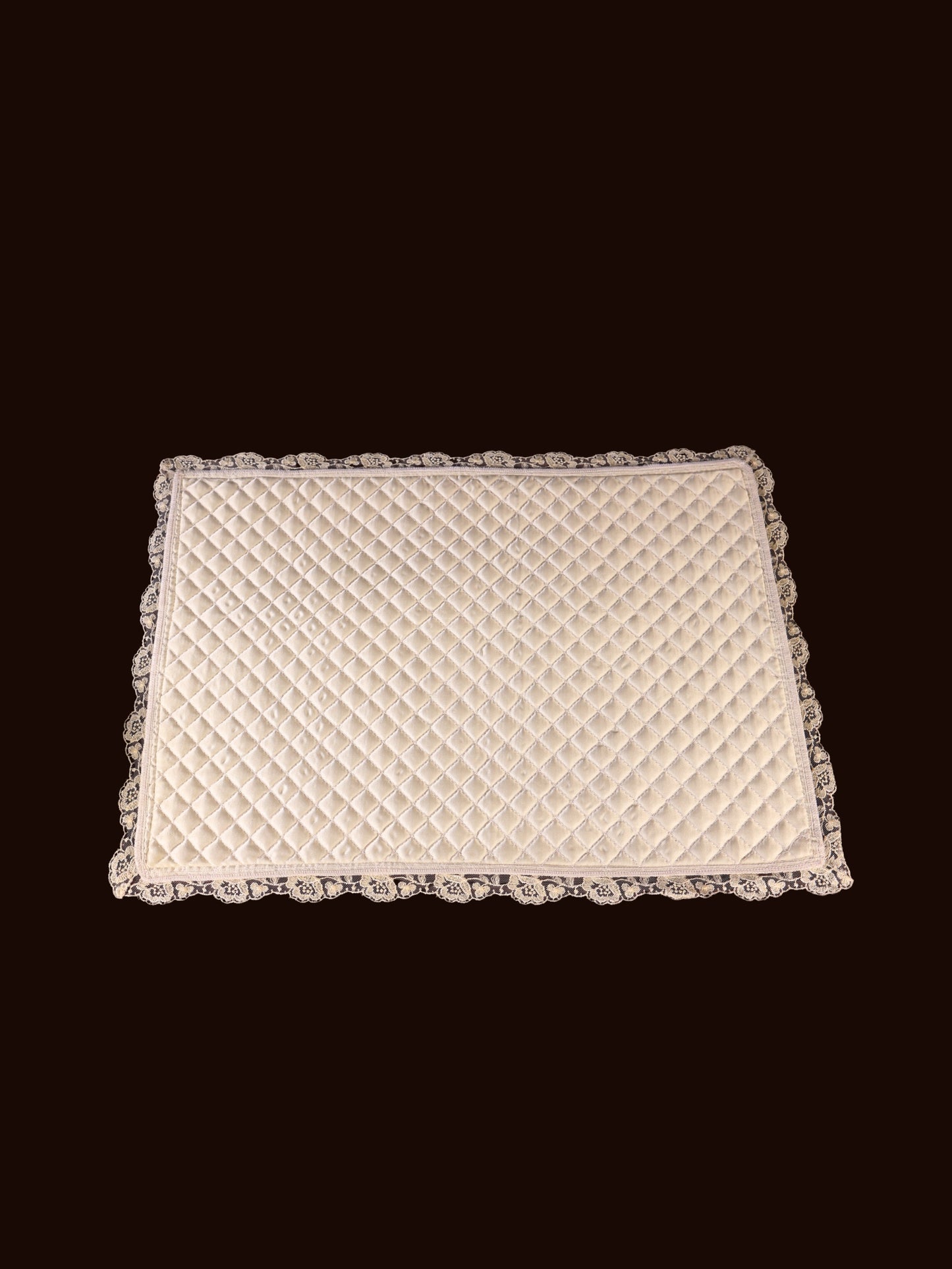 The Sparkle of Tables – Ecru Atlas Satin Placemat Set