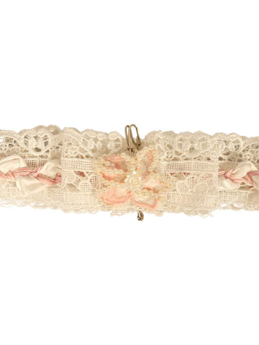 Narin Bağ – Toz Pembe Detaylı Güpür Kemer