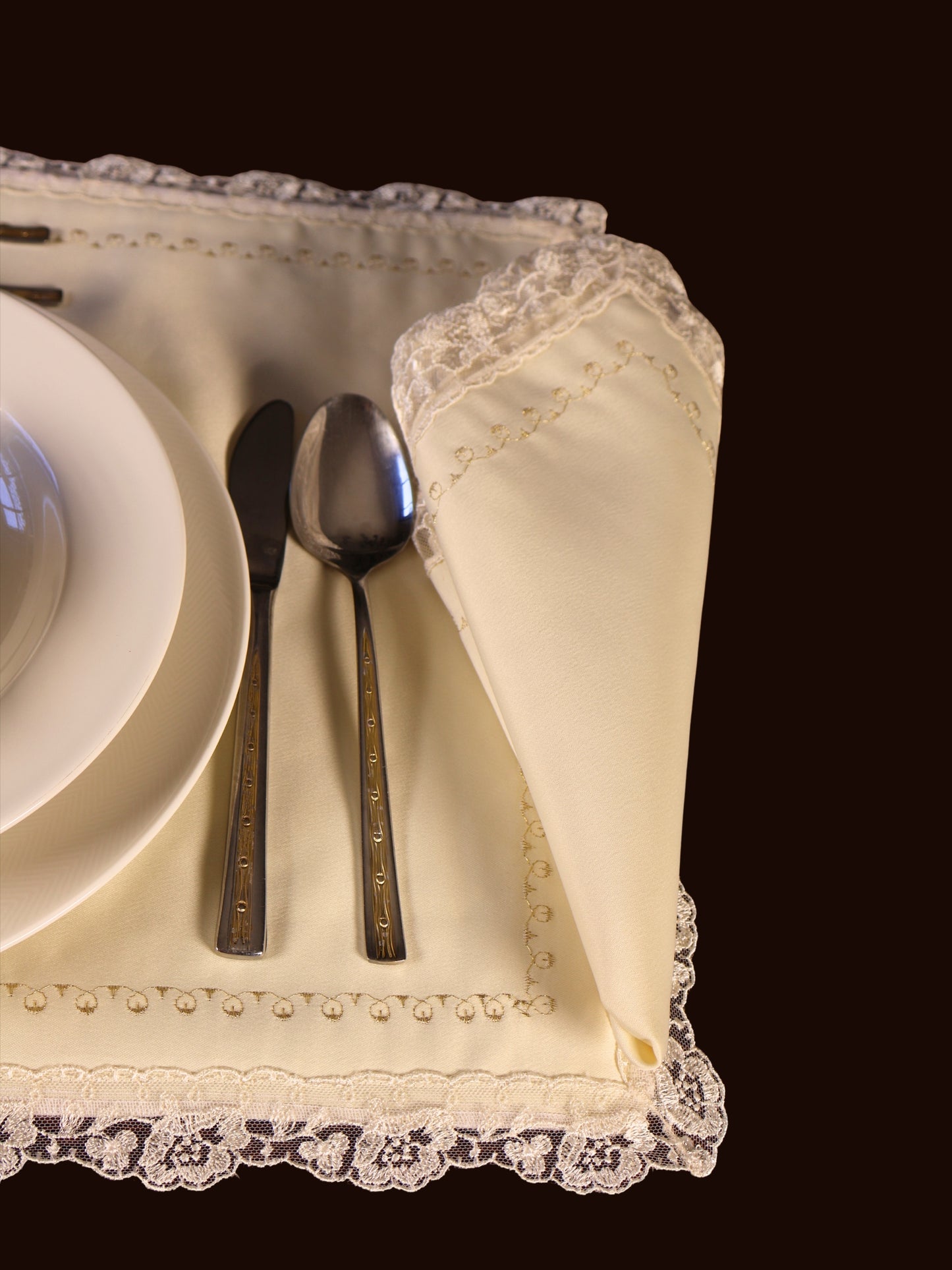 The Sparkle of Tables – Ecru Atlas Satin Placemat Set