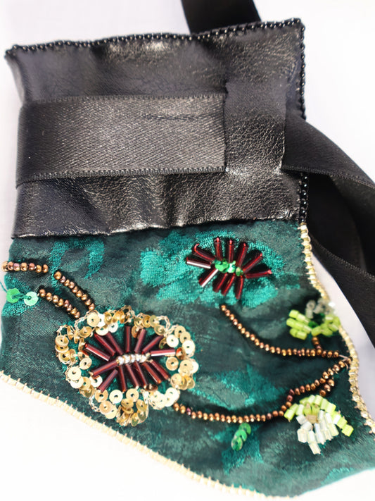 Esma – Gold and Velvet Ribbon Bracelet in Embroidery