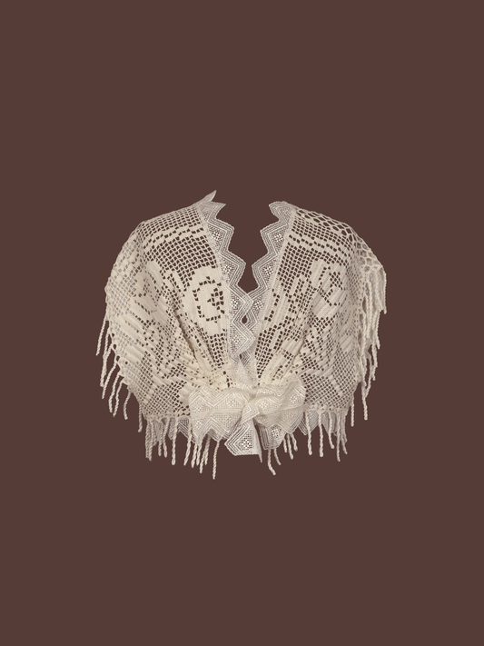 Lina – Fiyonk Detaylı Güpür Crop Bluz