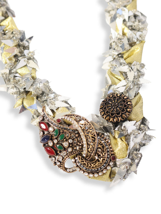 Feza – Necklace of Sparkling Layers and Intense Attitude