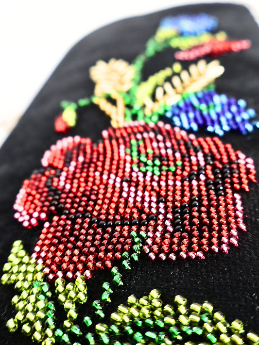 Rana – El Yapımı Gül Nakışlı Kadife Çanta