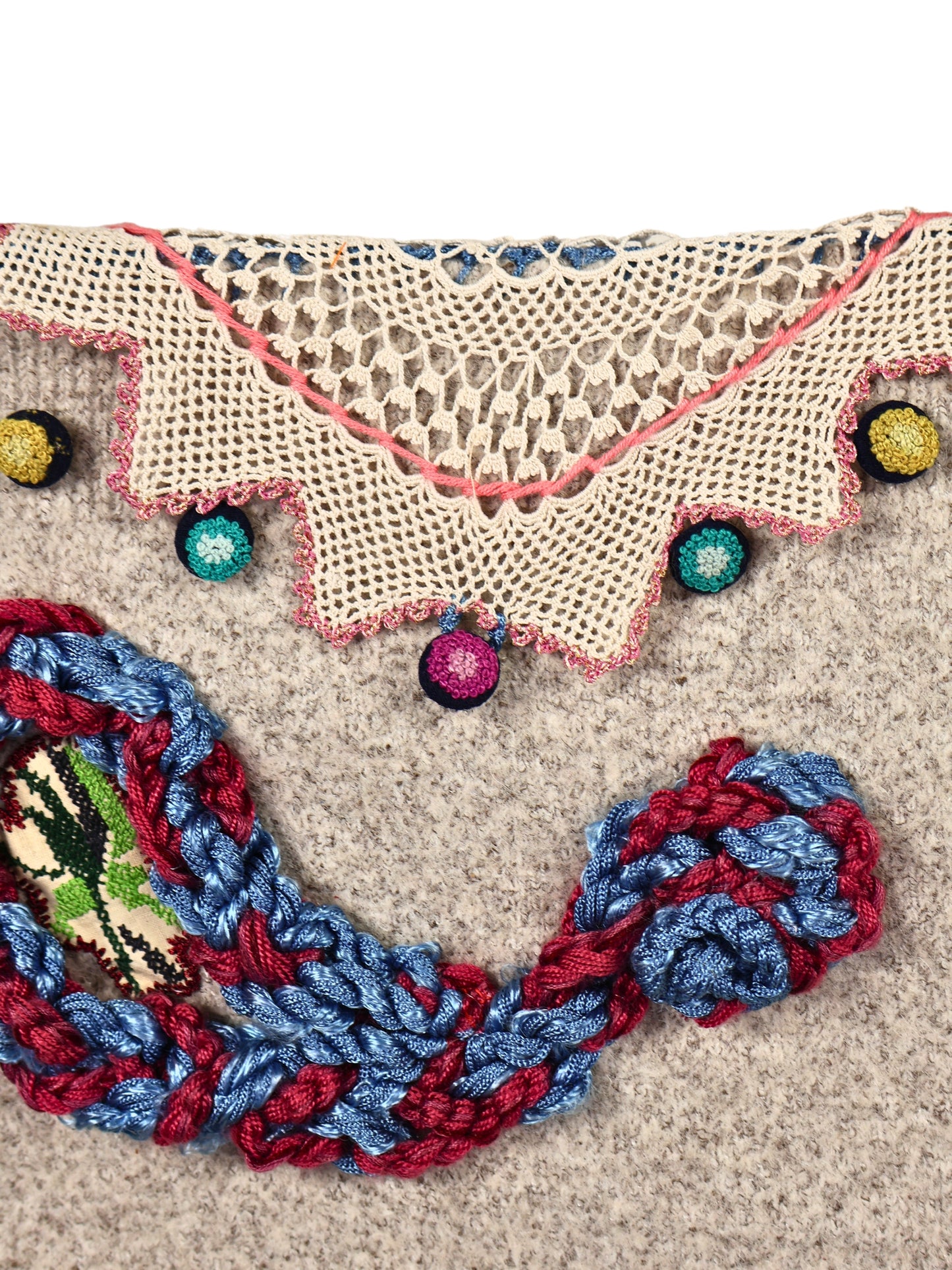 Shura – Colorful Traces on a Knitted Ground Bag