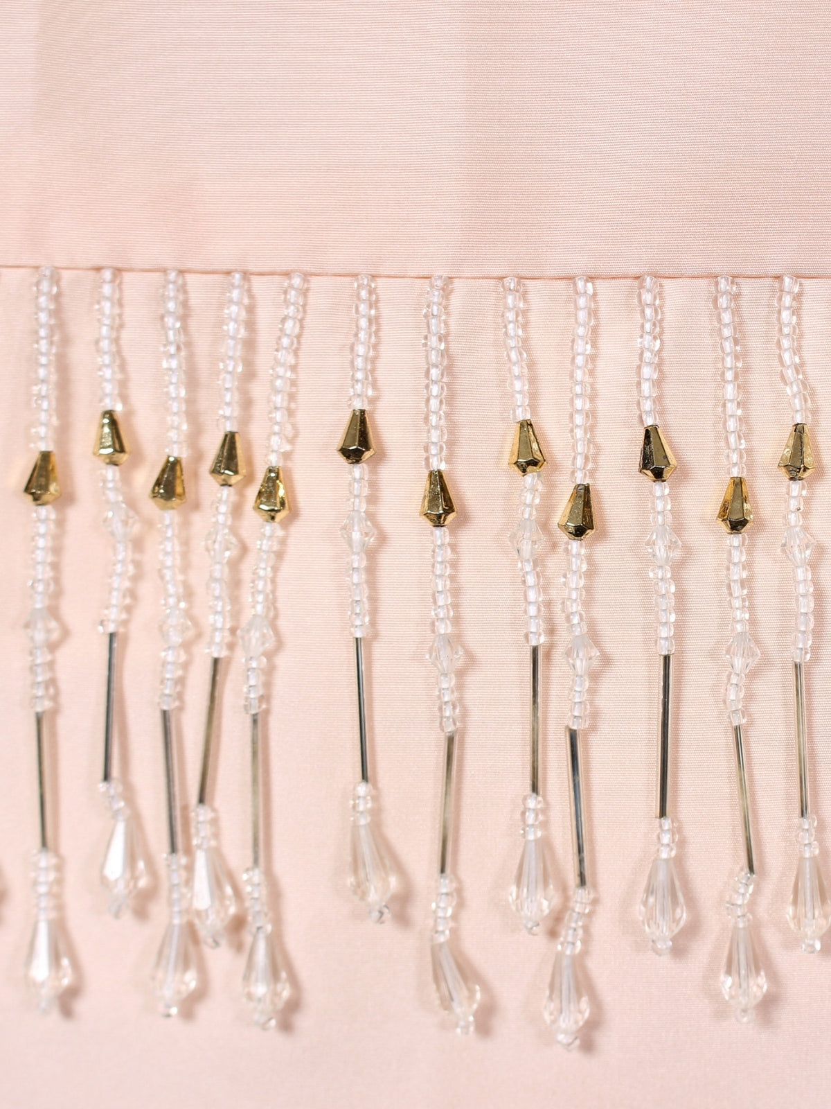 Somon Işıltı – Taş Detaylı İpek Tafta Kırlent Kılıfı