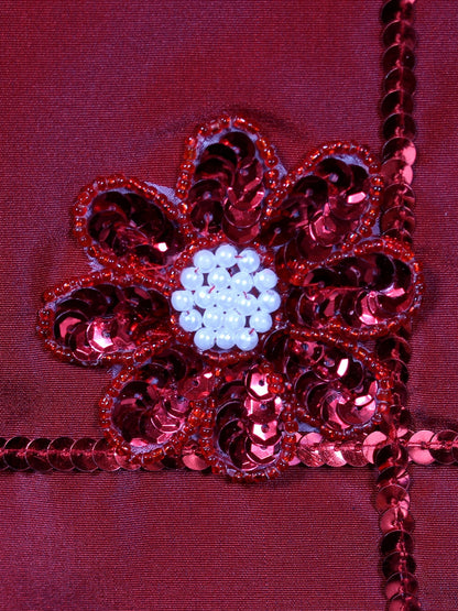 Kırmızı Narinlik – İncili Çiçek Motifli Payetli İpek Tafta Kırlent Kılıfı