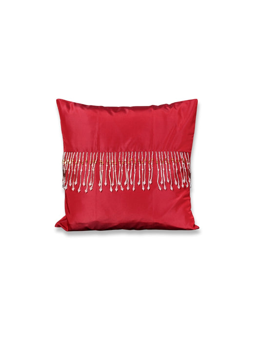 Kırmızı Hatıra – Taş Detaylı İpek Tafta Kırlent Kılıfı