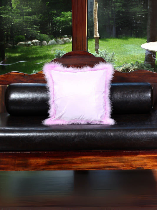 Lila İz – Tüylü Kenarlı İpek Tafta Dekoratif Kırlent Kılıfı