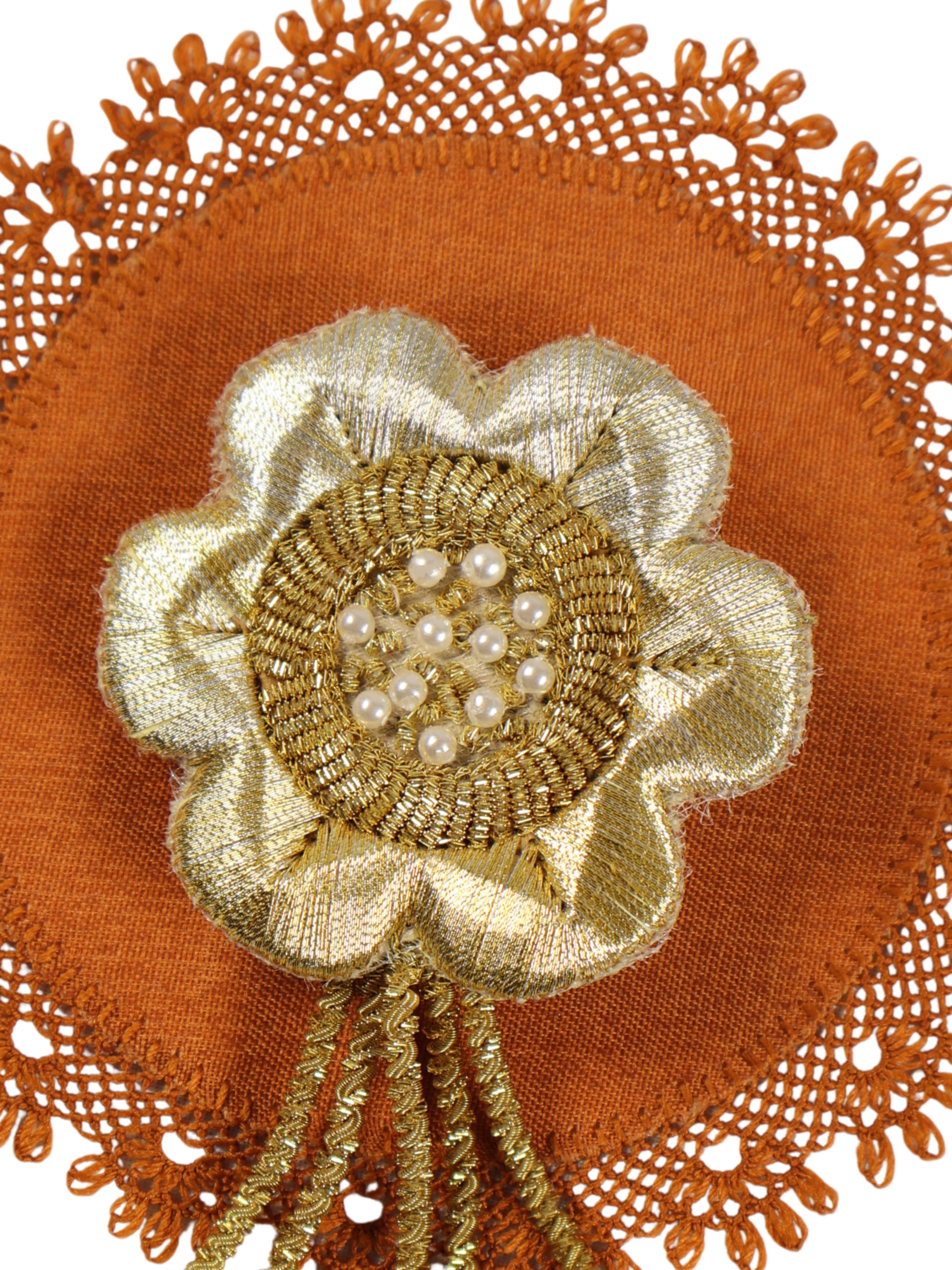 Toprak Işıltısı – Taba Keten ve Sırma İşlemeli El Yapımı Yaka