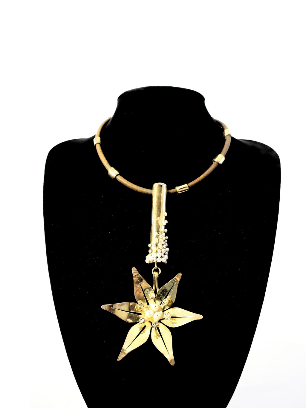 Golden Flower – Leather and Brass Necklace
