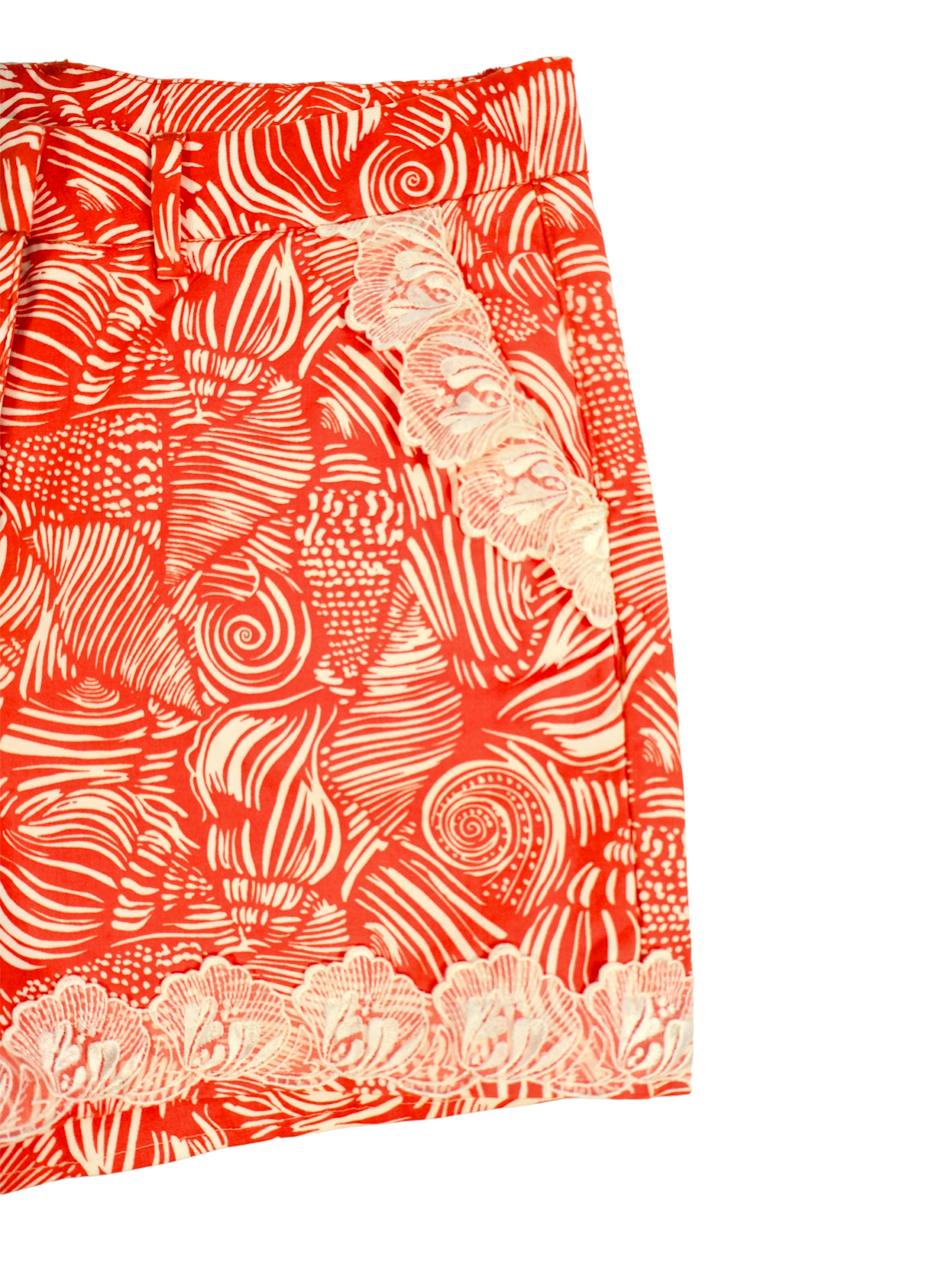 Alara – Lace Hem Patterned Shorts