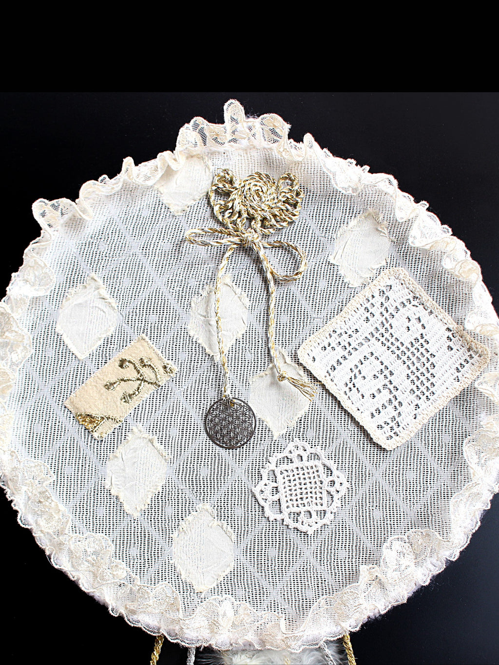 Yaşam Çiçeği -  Dantel ve Gümüş  Kolye Ucu Süslemeli El Yapımı Dreamcatcher