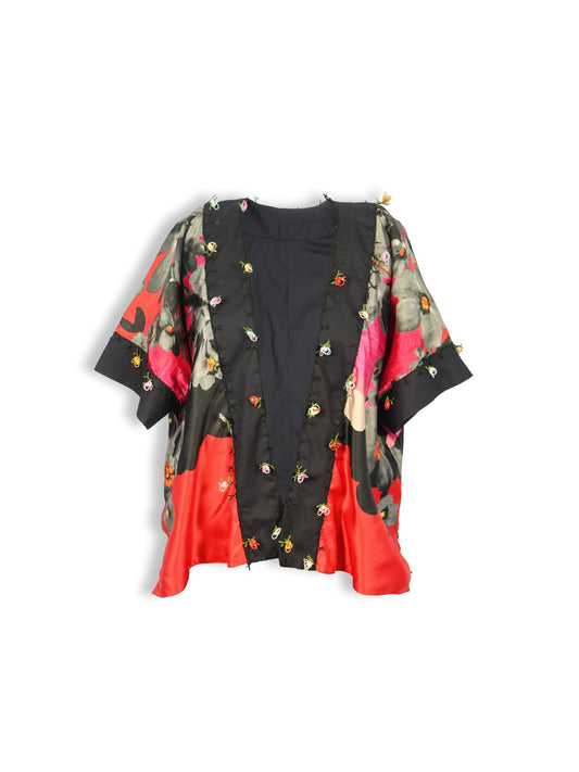 Şahende – Mekik Oyasıyla Süslenmiş Saten Kimono