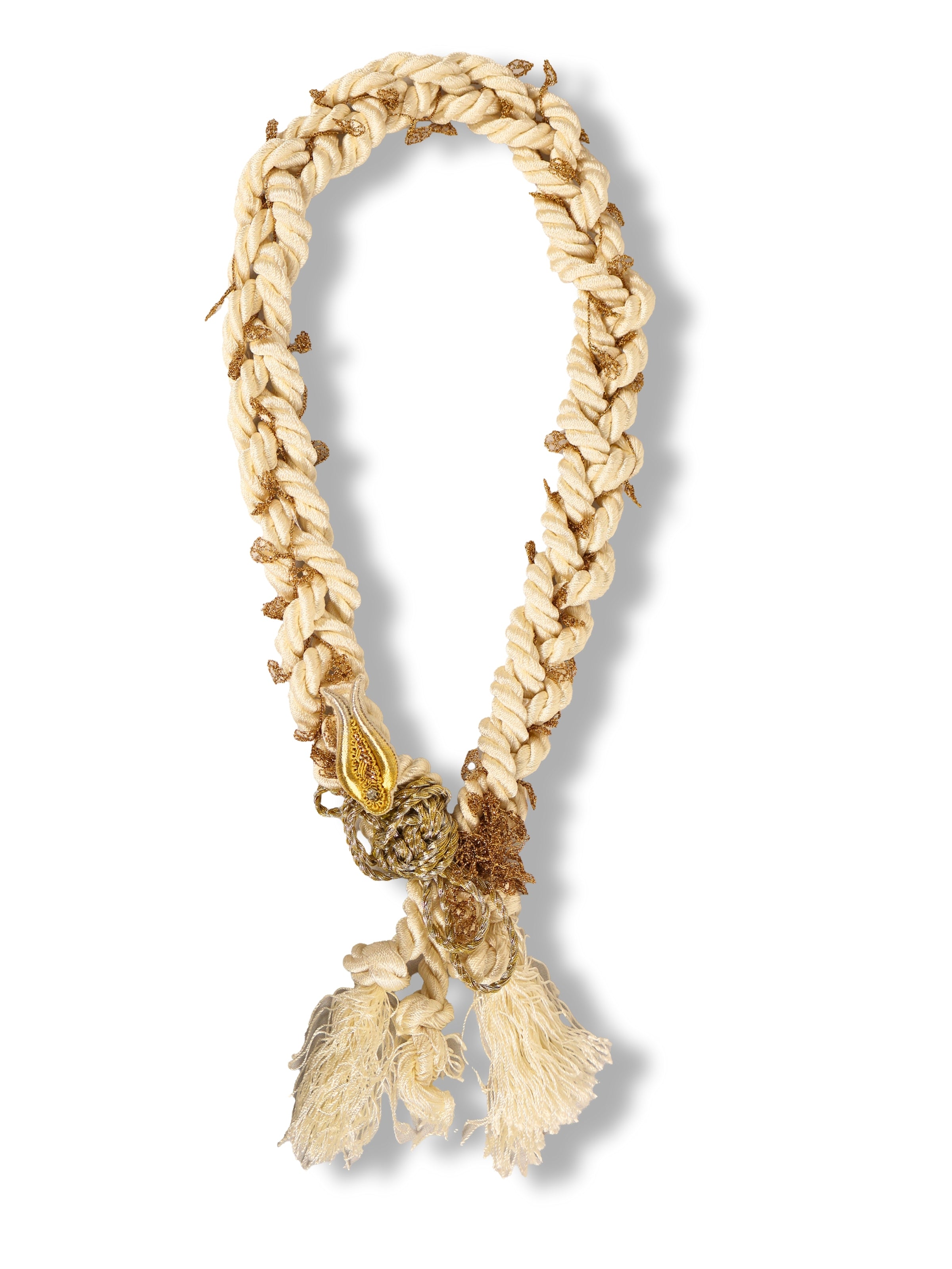 Berçem – Gül Aplike ve Krem Halat Kolyesi