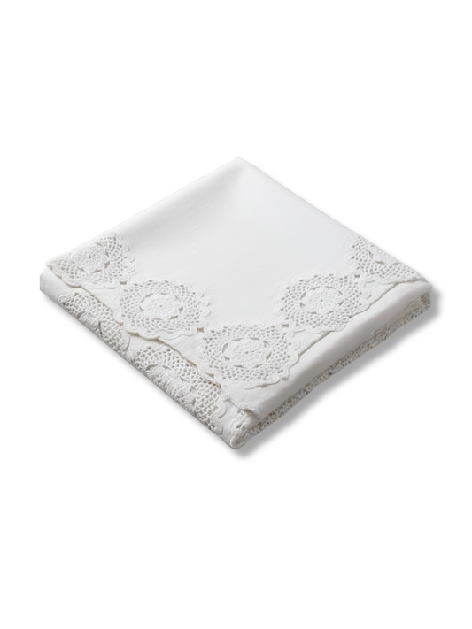 Zamanın İlmeği – Antika Tığ Motiflerinden Uyarlama Dekoratif Örtü