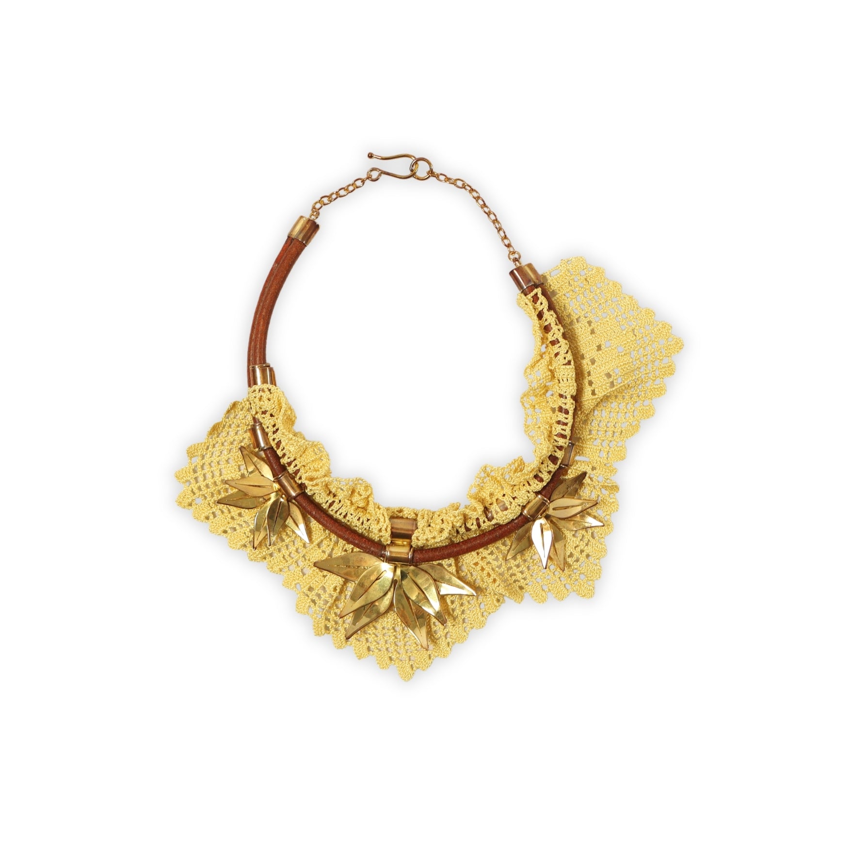 Saman İz – Handmade Necklace with Rice and Leather Floral Motif