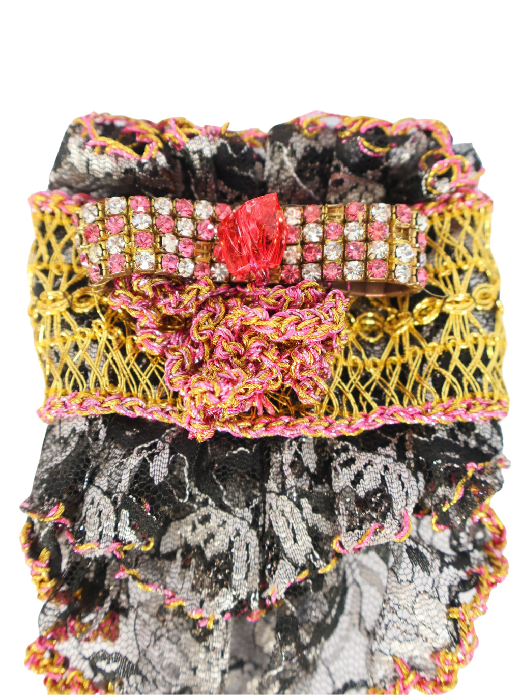 Zühre – Katmanlı Kumaşlar ve Doğal Ritim Bilekliği