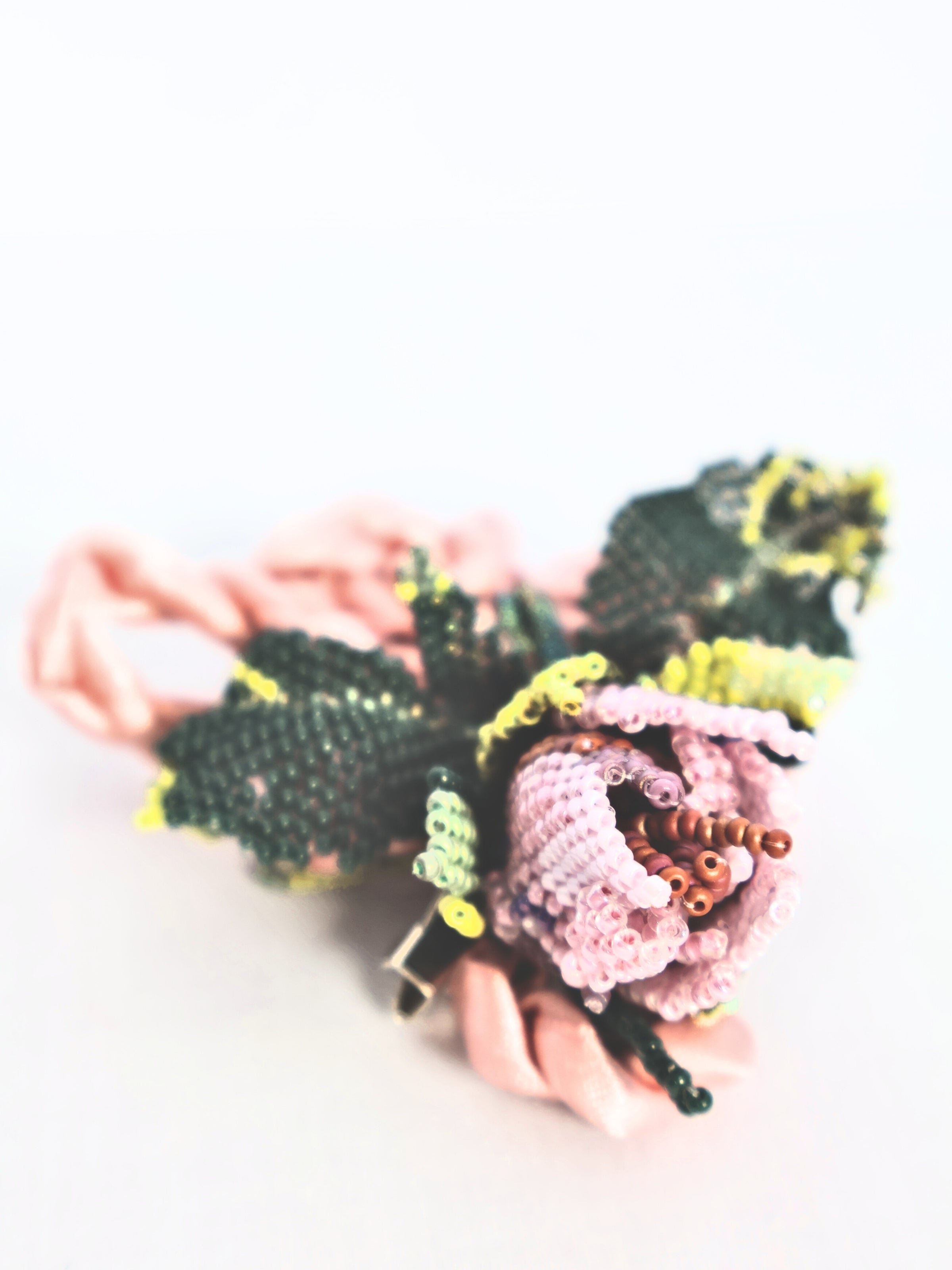 Gulce - Beaded Brooch