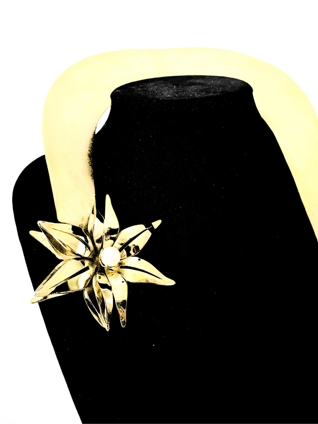 Göksel – Rice and Pearl Necklace