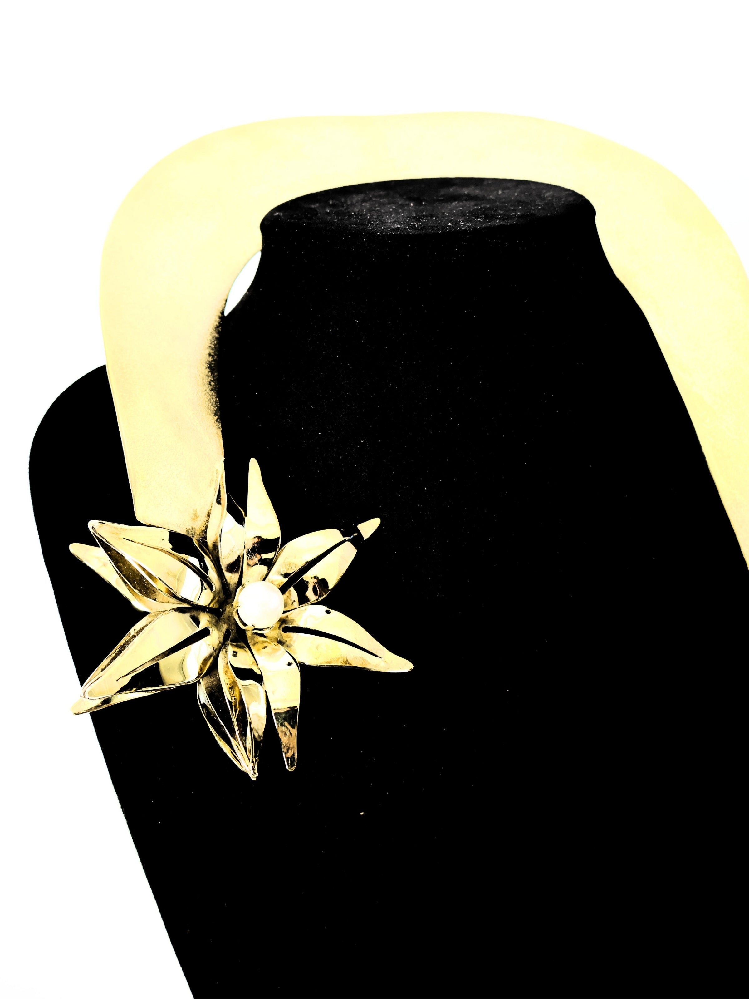 Göksel – Rice and Pearl Necklace