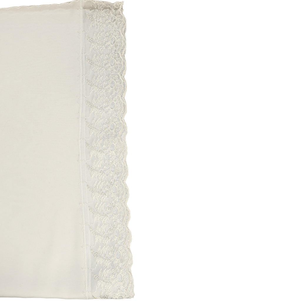 Alın Zarafeti – Ekru Krep Demor ve Fransız Dantelli Başörtüsü