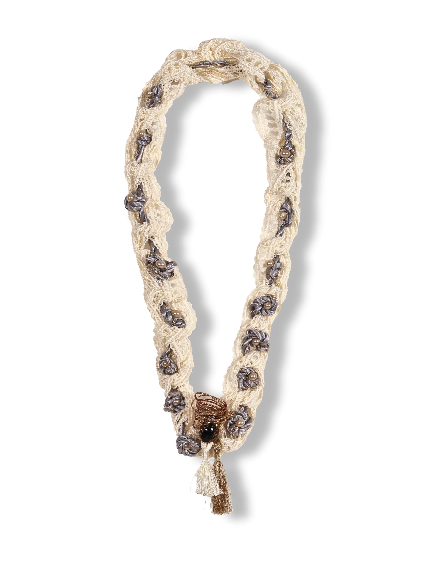 Lemis – Knotted Pearl Shaped Flower Necklace
