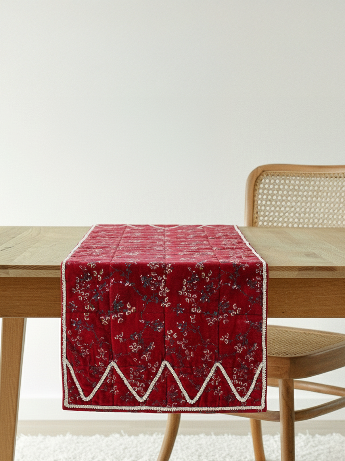 Bordo Kadife Işıltı – Vintage Gold Harçlı Çok Amaçlı Dekoratif Örtü