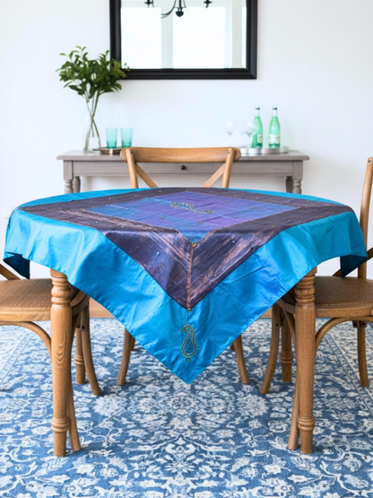 Gökyüzü Yansıması – İpek Tafta ve Organze Üzeri Çift Taraflı Dekoratif Örtü