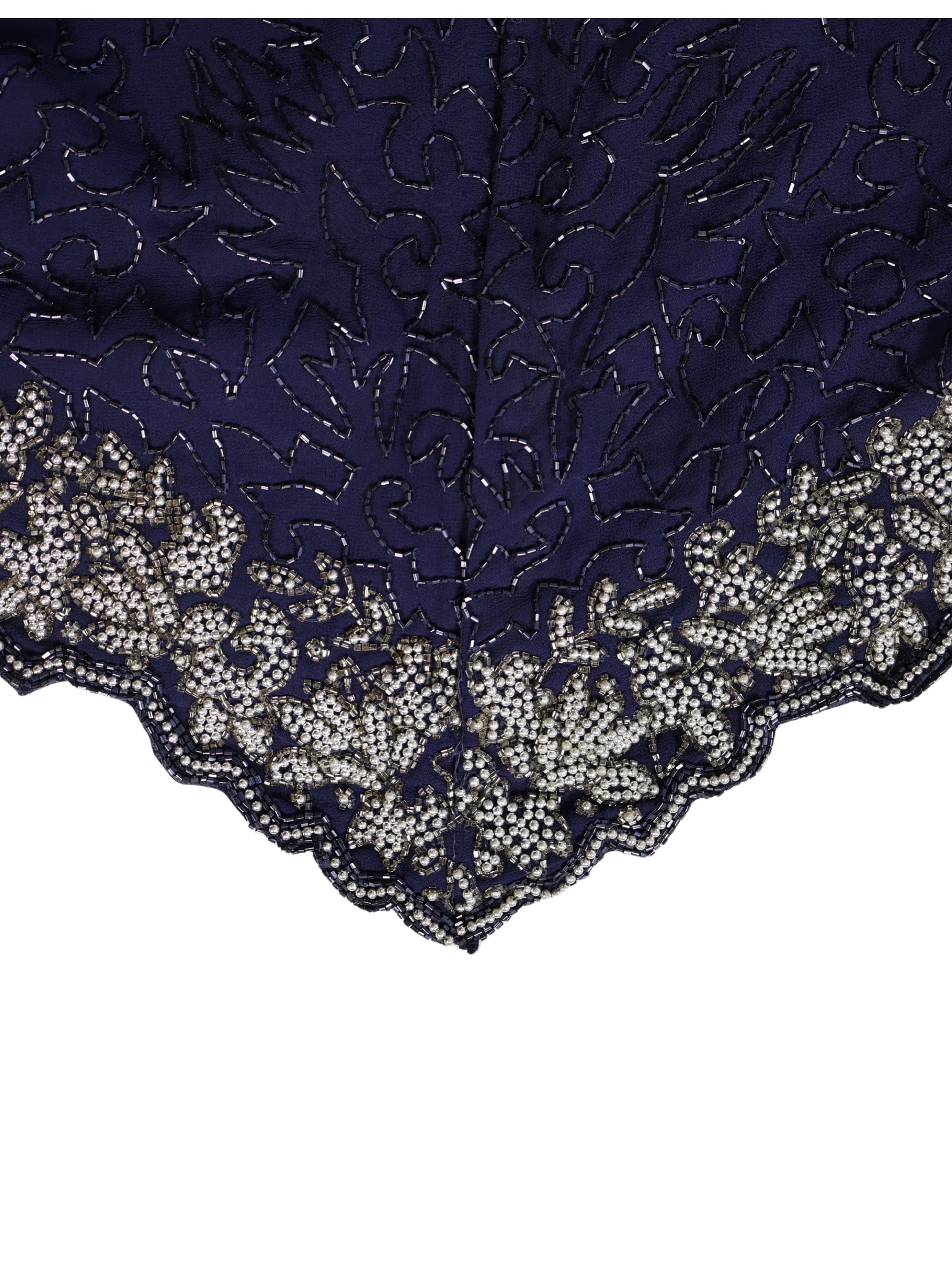 Mavi Zarafet – Gümüş İşlemeli Kısa Kollu V Yaka Bluz