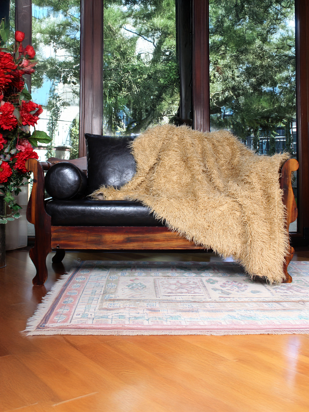 Tiftik Dokunuş – Deve Tüyü Renkli Elegant Diz ve Koltuk Örtüsü