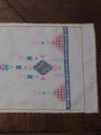 1960'larda Antep İşi ve Susma Teknikleriyle Çalışılan Sandık Eserinden Dönüştürülen Koleksiyon Eseri