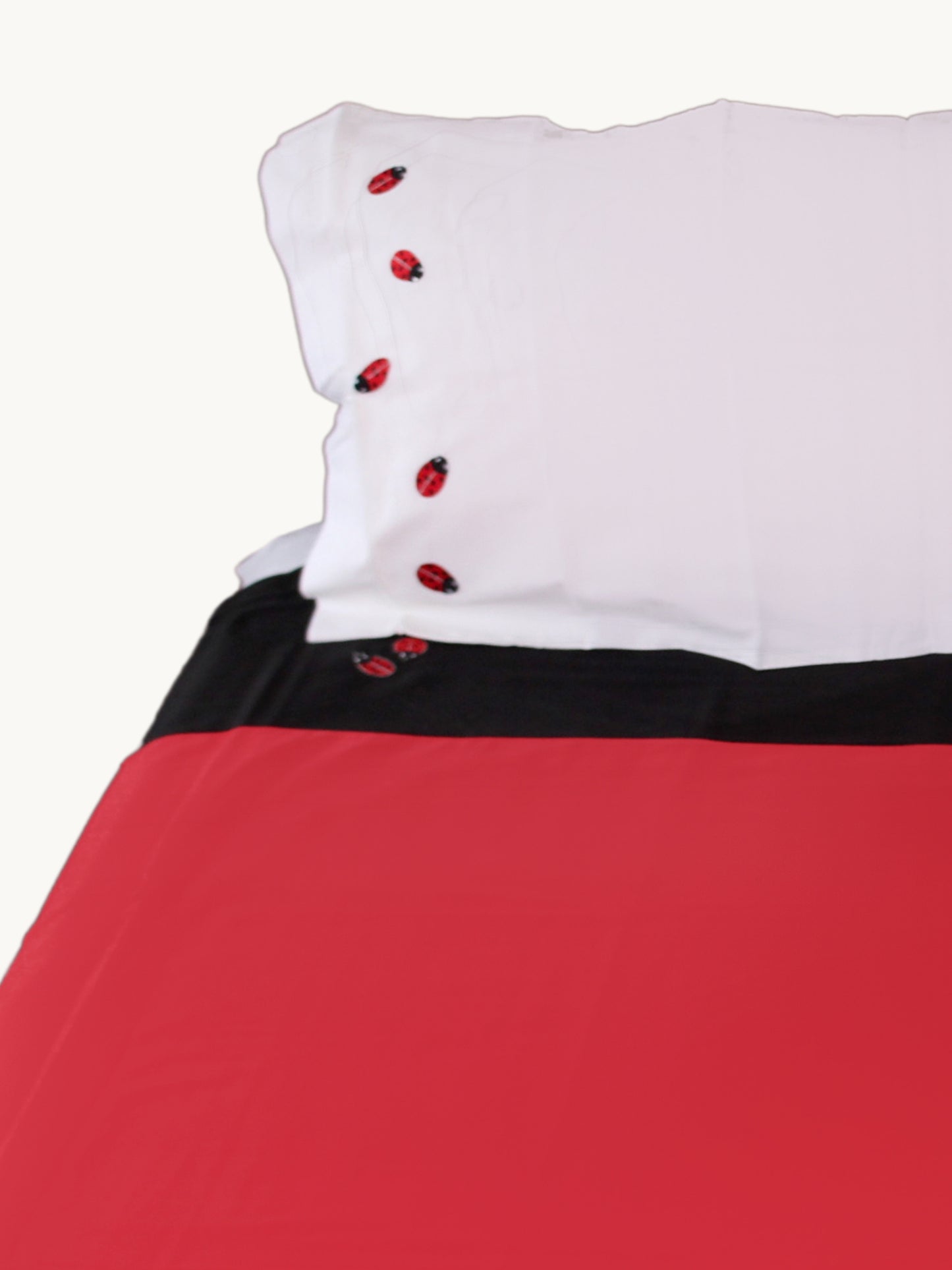 Uğur – Nakışlı Pamuklu Saten Nevresim Takımı