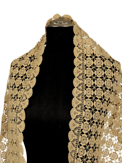 Su Motifi – 1971 El Örgüsü Dantelden Uyarlanan Dekoratif Örtü