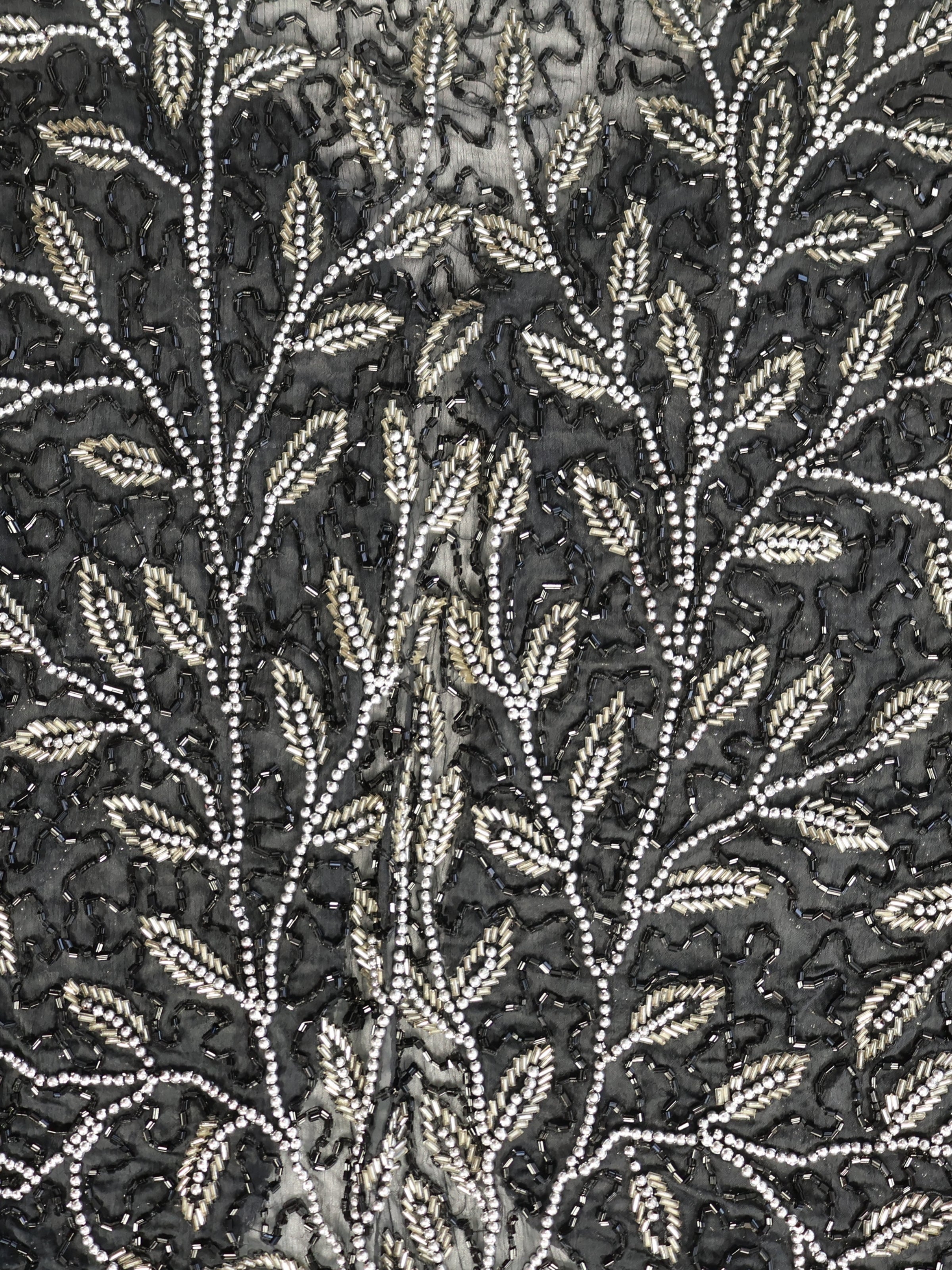 Zeytin Dalı – Siyah Üzeri Yaprak Desenli El İşlemeli Ceket