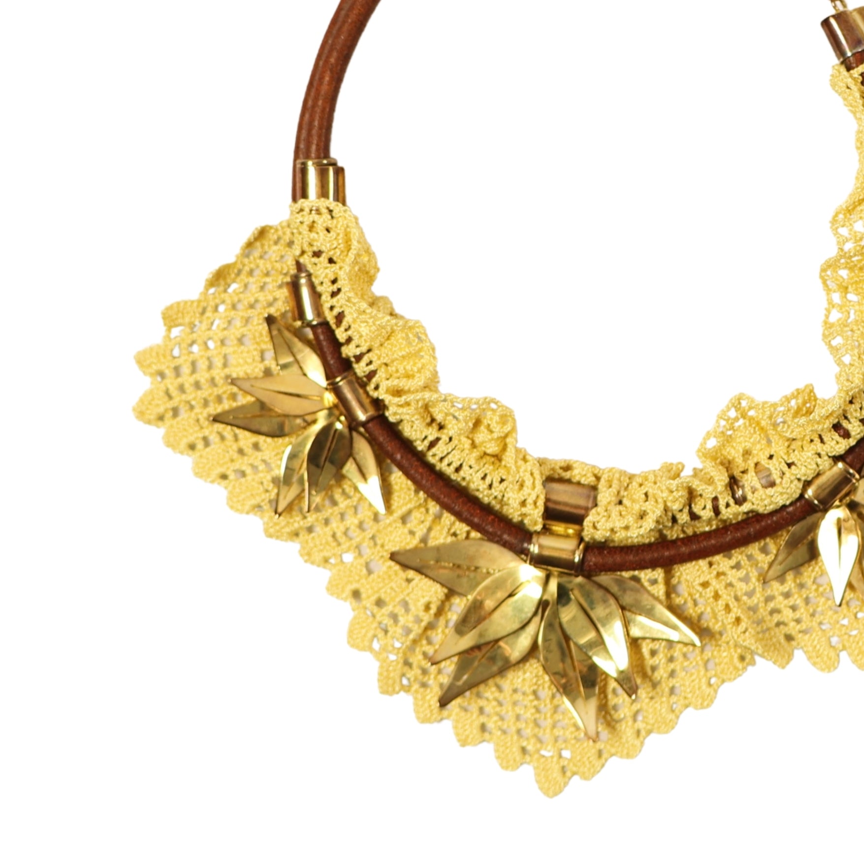 Saman İz – Handmade Necklace with Rice and Leather Floral Motif