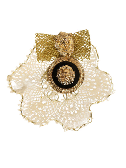 Altın Ruh - Aslan Motifli Dantel ve Metal İşlemeli Küpe