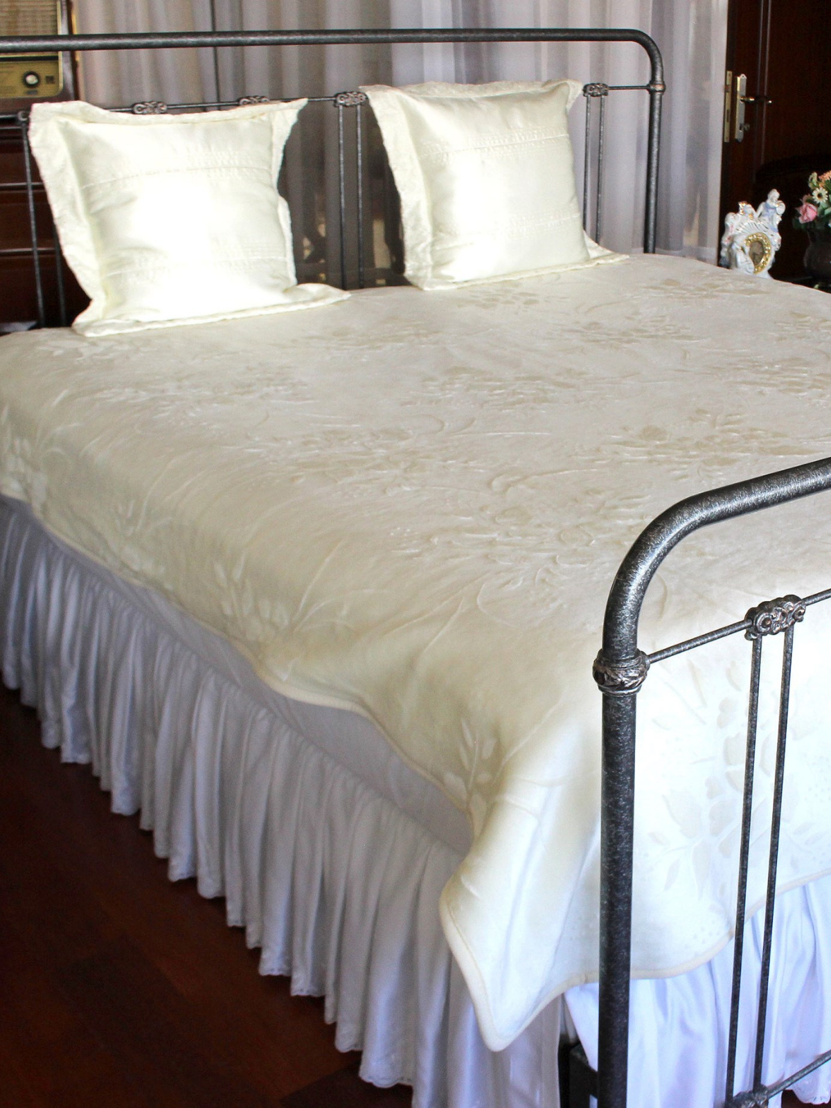 Krem Kendinden Desenli – Çift Kişilik Battaniye / Yatak Örtüsü