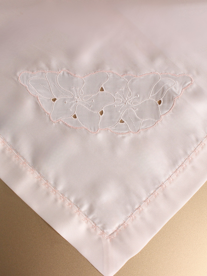 İpek Saten Gelin Bohçası ve Dekoratif Örtü