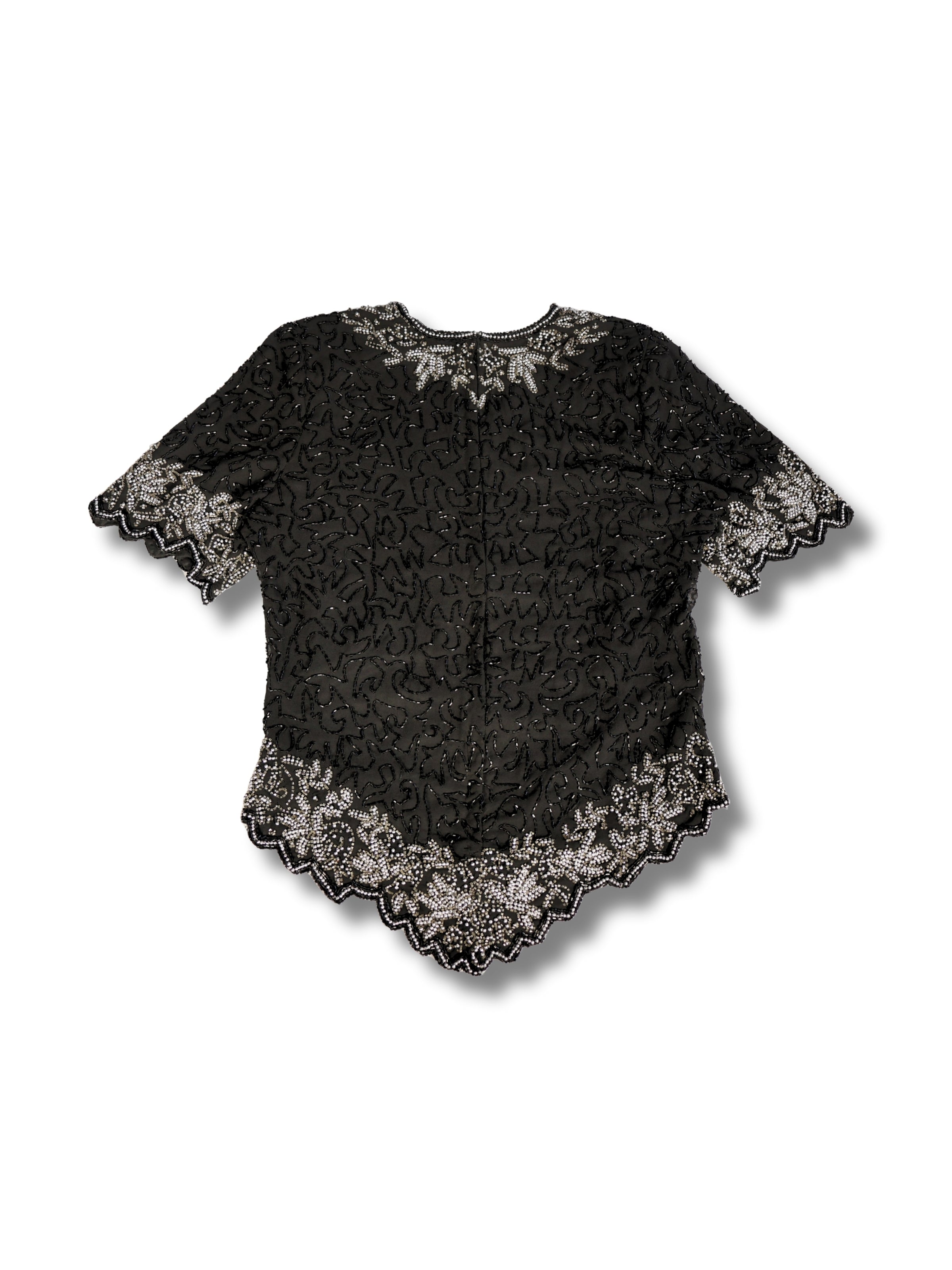 Siyah Işıltı – Gümüş İşlemeli Kısa Kollu V Yaka Bluz