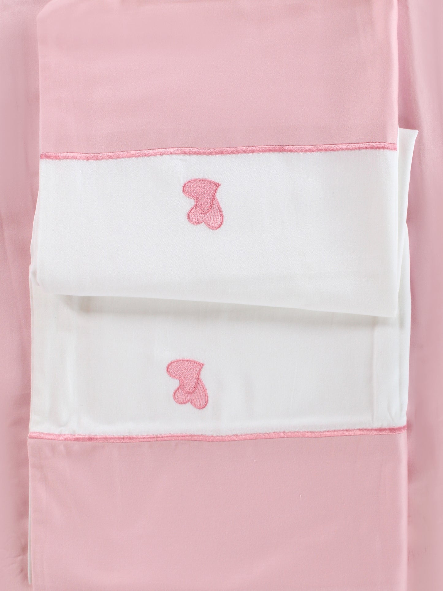 Güliz – Kalp Motifli Pamuklu Saten Çift Kişilik Nevresim Takımı