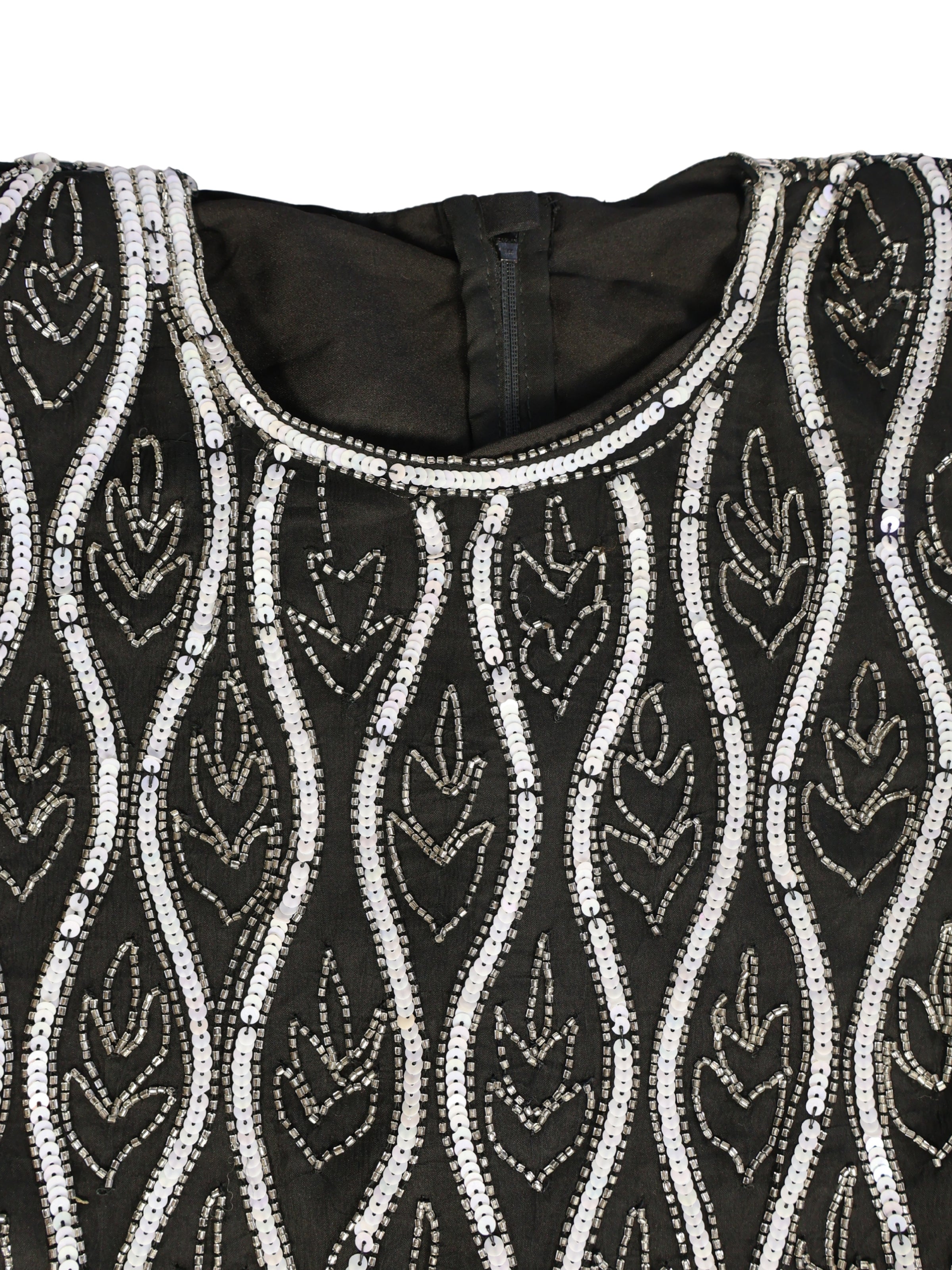 Siyah Yaprak – El İşlemeli Kısa Kollu Tunik