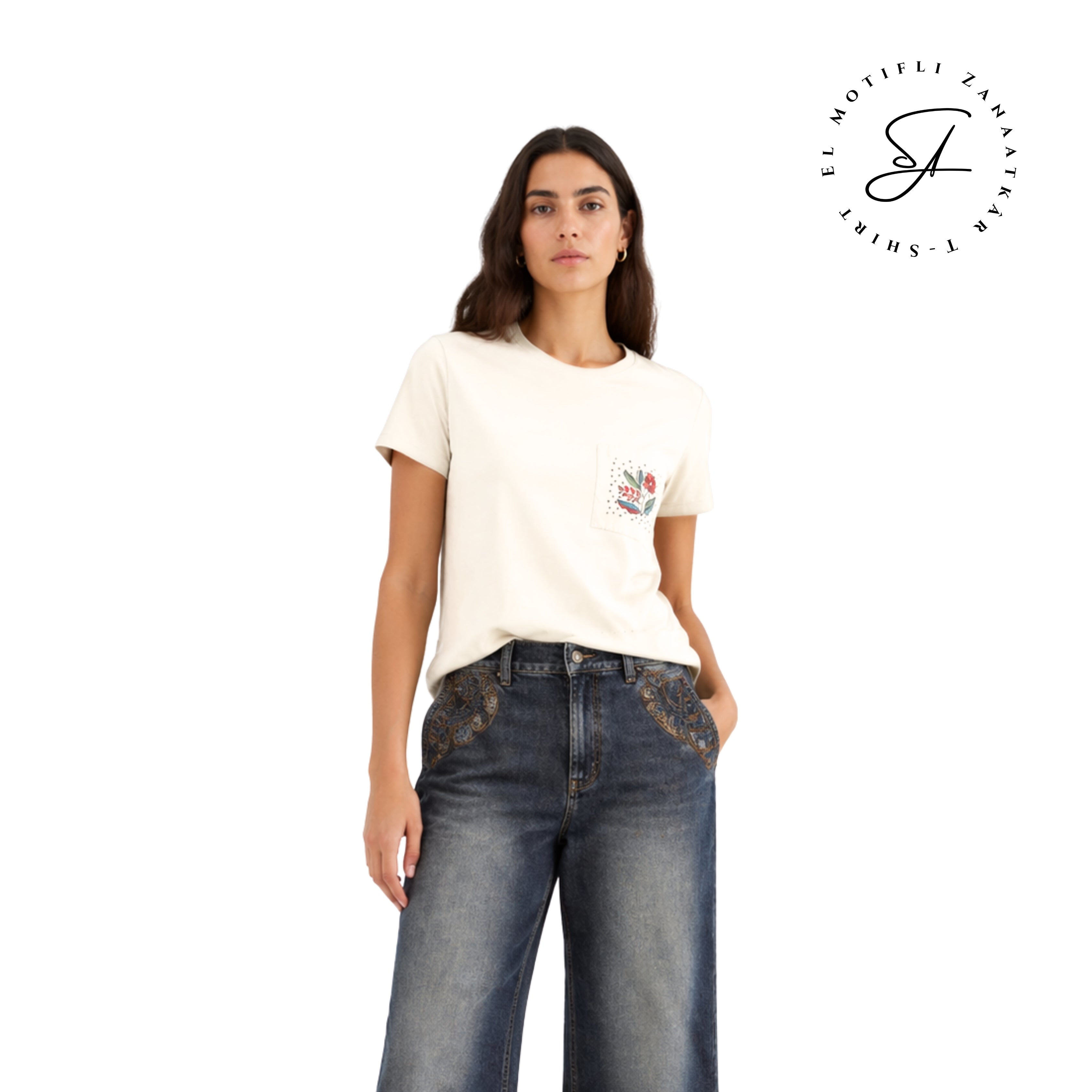 Uygulama İz – El Motifli Beyaz Bisiklet Yaka T-Shirt