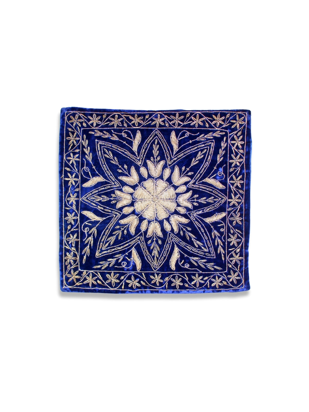 Gökten İşlenen – Gümüş Simli Desenli Kadife Kırlent Kılıfı