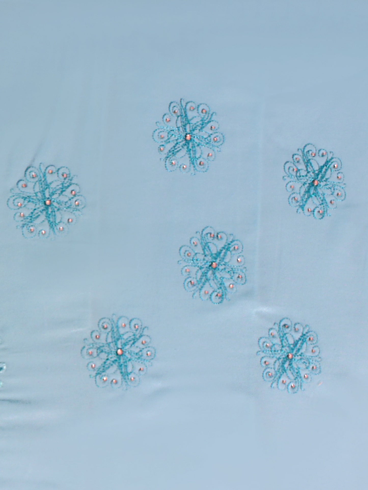 Maviş – Nakışlı Pamuklu Saten Nevresim Takımı