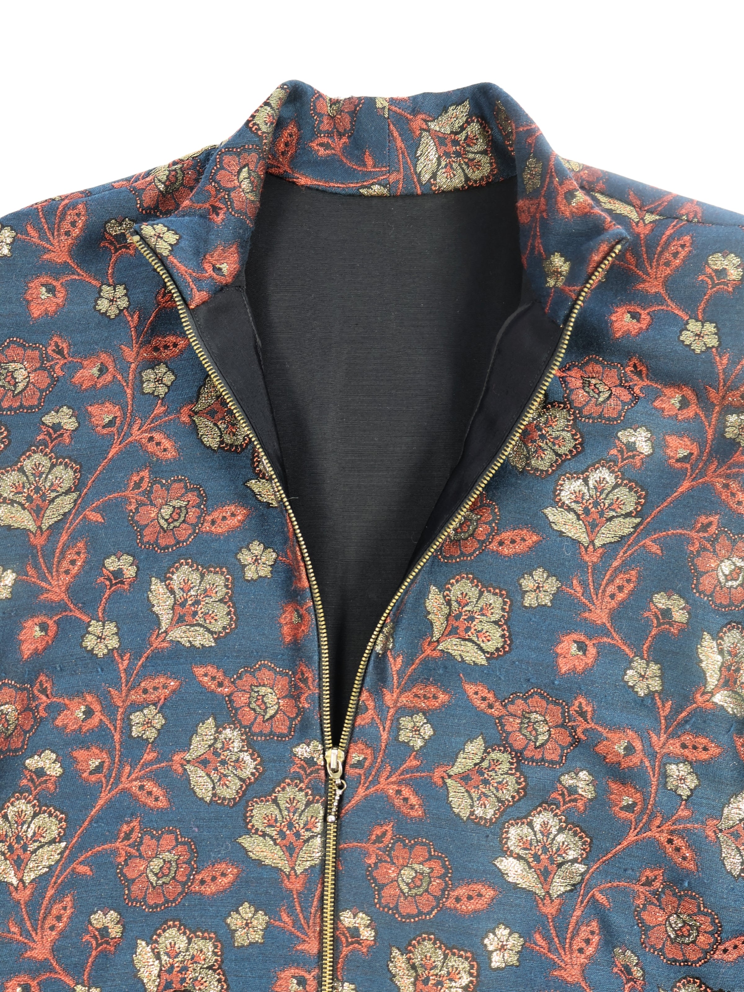 Feride – Glittery Flower Textured Propane Vest