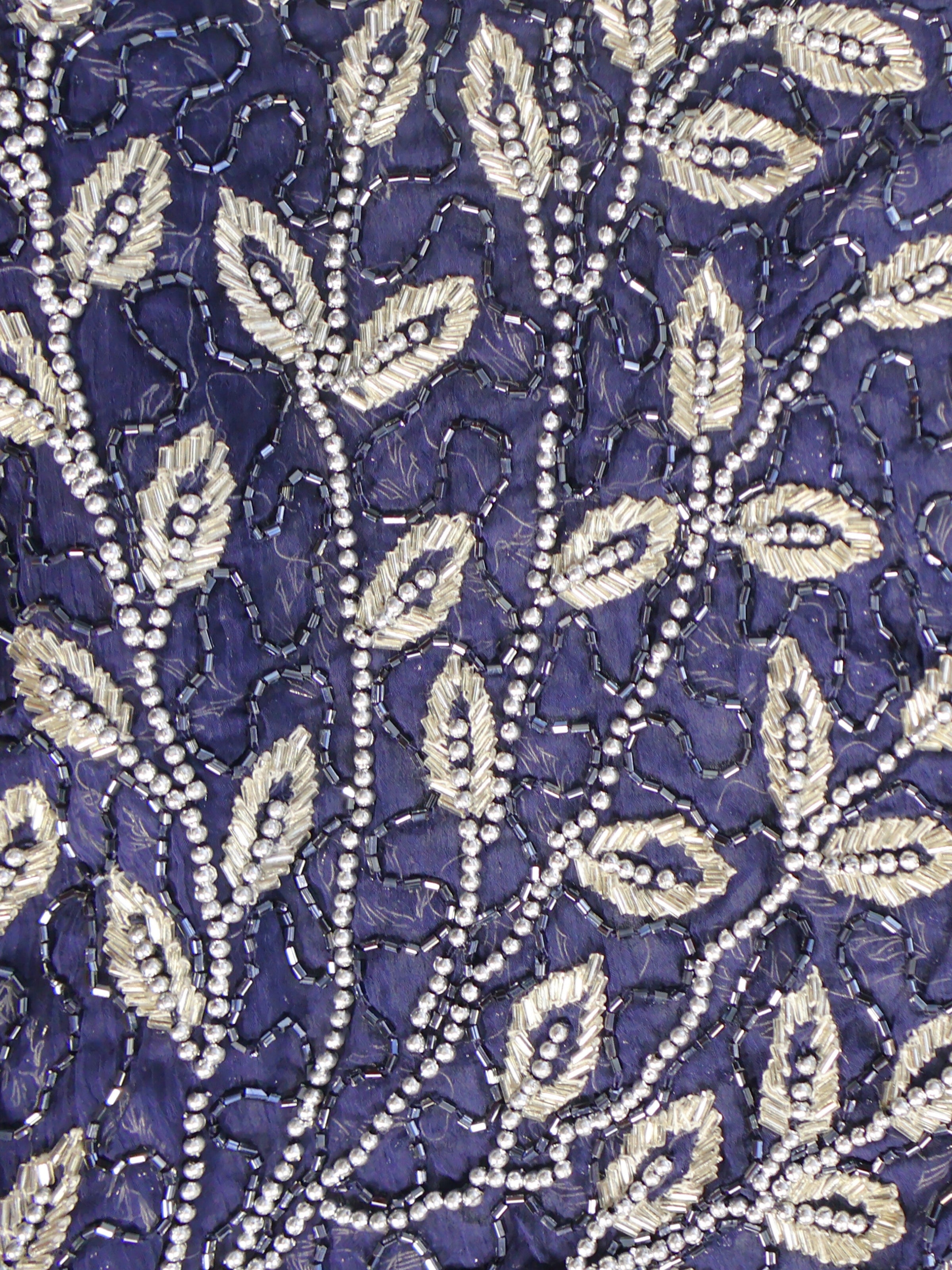 Lacivert Dal – Yaprak Desenli El İşlemeli Ceket (Sık İşlemeli Desen)